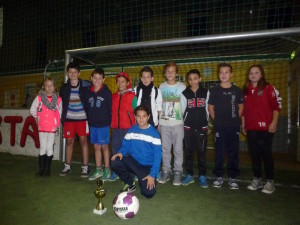 Das stolze Siegerteam beim Fußballturnier der Mannheimer Jugendtreffs